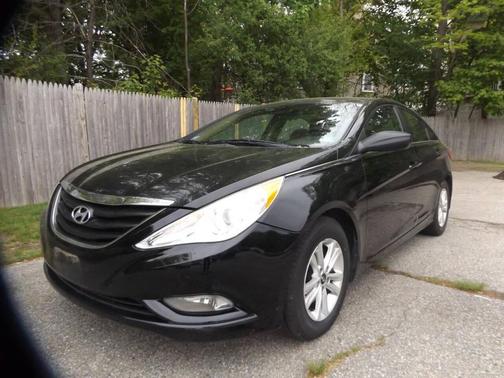 Midnight Black 2013 Hyundai SONATA GLS