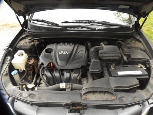 Midnight Black 2013 Hyundai SONATA GLS