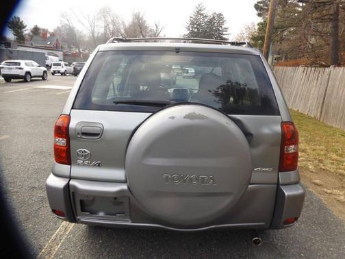 2004 Toyota RAV4 Base