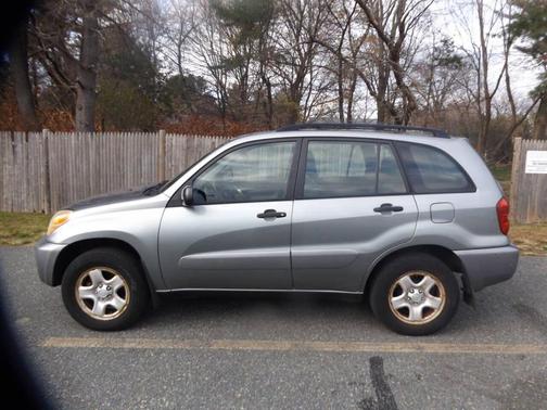 2004 Toyota RAV4 Base