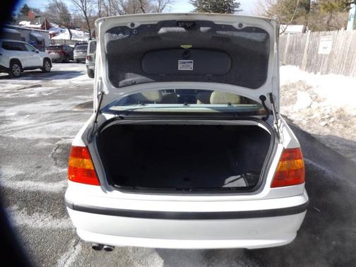 2002 BMW 330 330xi AWD 4dr Sedan