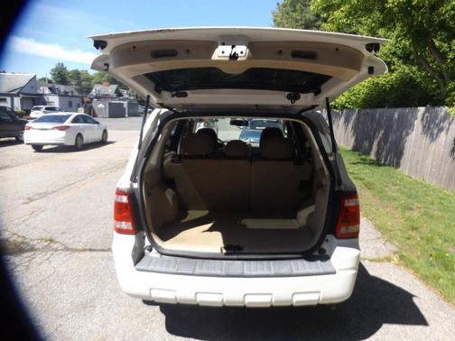Oxford White 2009 Ford Escape XLT