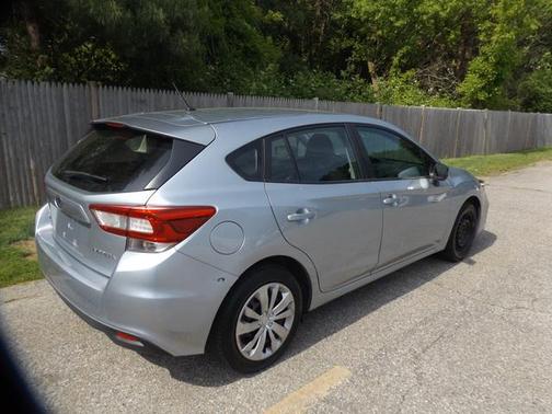 2019 Subaru Impreza 2.0i