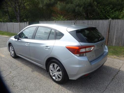 2019 Subaru Impreza 2.0i
