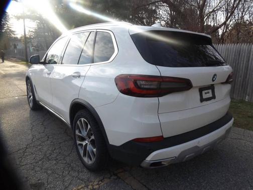 Alpine White 2020 BMW X5 xDrive40i