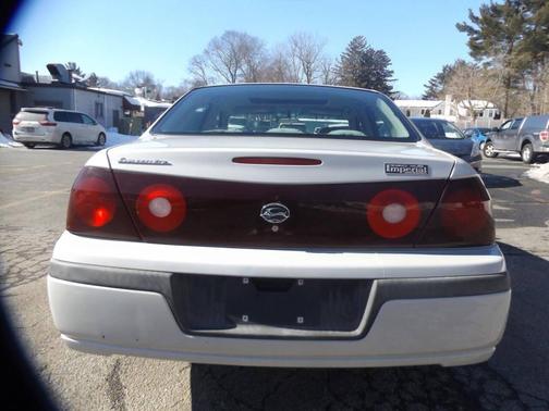 2004 Chevrolet Malibu Base