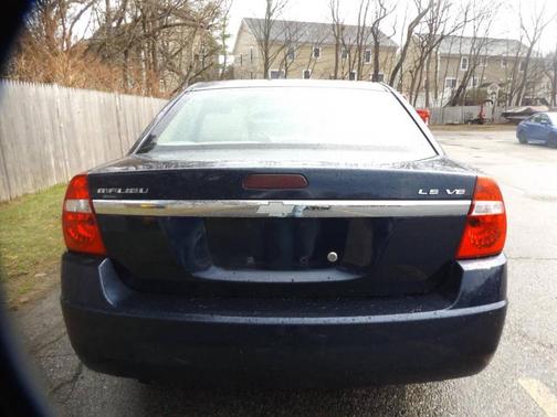 2004 Chevrolet Malibu Base