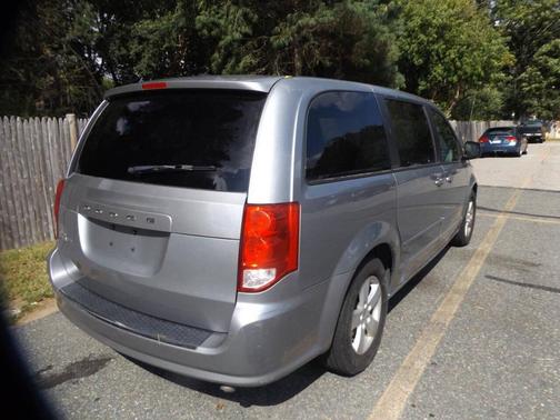 2013 Dodge Grand Caravan SE