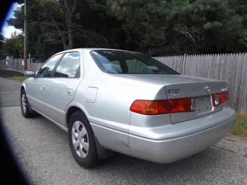 2001 Toyota Camry LE