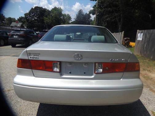 2001 Toyota Camry LE