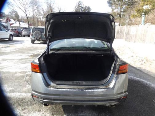 2022 Nissan Altima SR Intelligent AWD