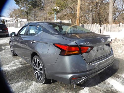 2022 Nissan Altima SR Intelligent AWD