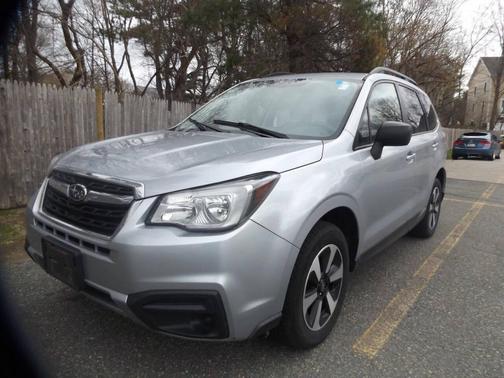 Ice Silver Metallic 2018 Subaru Forester 2.5i