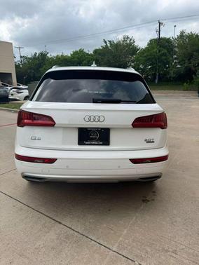 2018 Audi Q5 2.0T Premium Plus