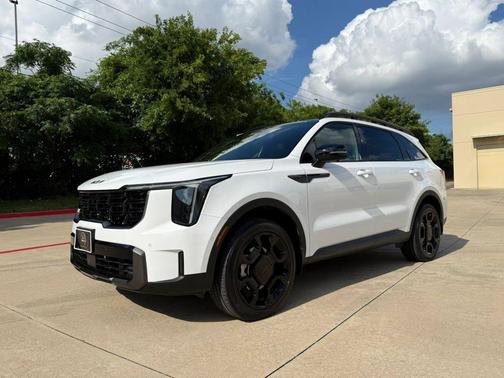 Glacial White Pearl 2025 Kia Sorento SX