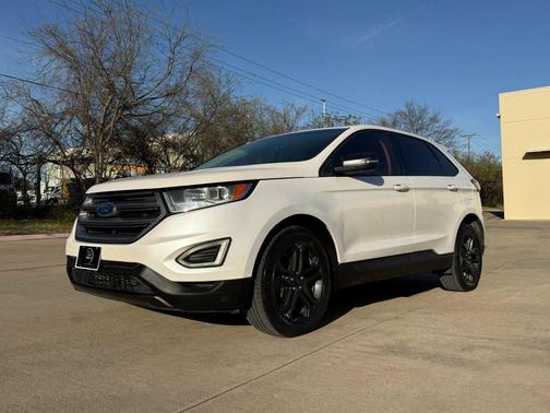 White 2018 Ford Edge SEL