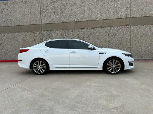 Snow White Pearl 2015 Kia Optima SXL Turbo