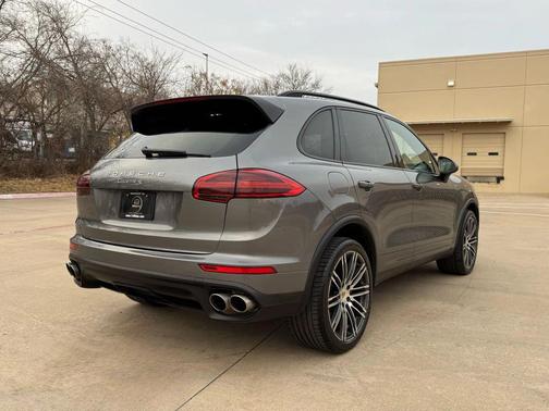 2018 Porsche Cayenne S