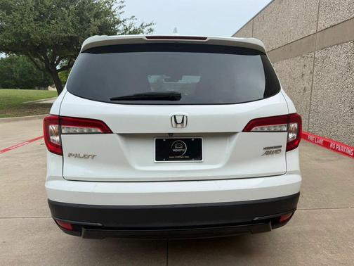 Platinum White Pearl 2021 Honda Pilot AWD Special Edition