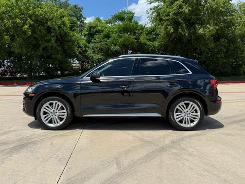 Black 2018 Audi Q5 2.0T Tech Premium