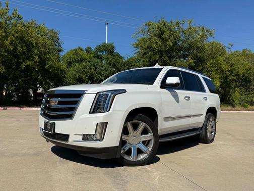 2017 Cadillac Escalade Luxury