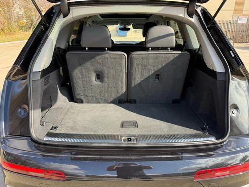 2019 Audi Q7 45 Premium Plus