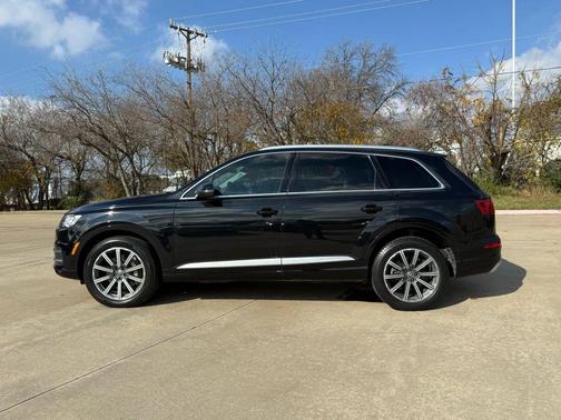 2019 Audi Q7 45 Premium Plus