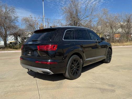 2019 Audi Q7 45 Premium Plus