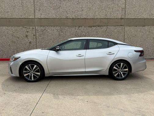 Brilliant Silver Metallic 2020 Nissan Maxima 3.5 SV