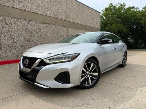 Brilliant Silver Metallic 2020 Nissan Maxima 3.5 SV