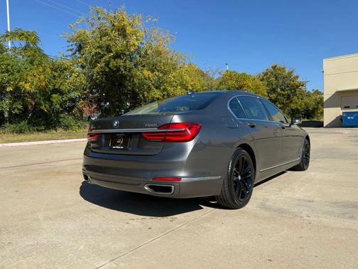 2018 BMW ALPINA B7 750i xDrive Sedan 4D