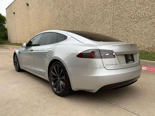 2016 Tesla Model S P100D