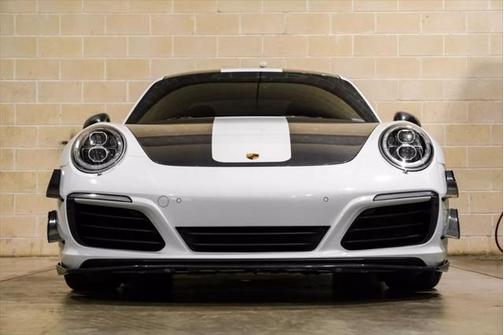 2017 Porsche 911 Carrera