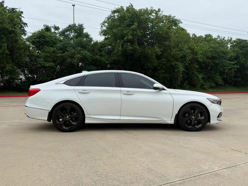 Platinum White Pearl 2019 Honda Accord Touring 2.0T