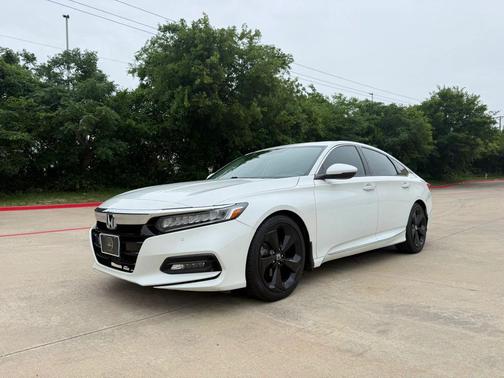 Platinum White Pearl 2019 Honda Accord Touring 2.0T