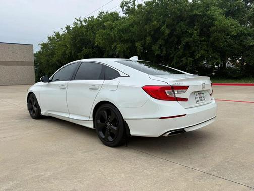 Platinum White Pearl 2019 Honda Accord Touring 2.0T