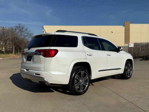 2019 GMC Acadia Denali