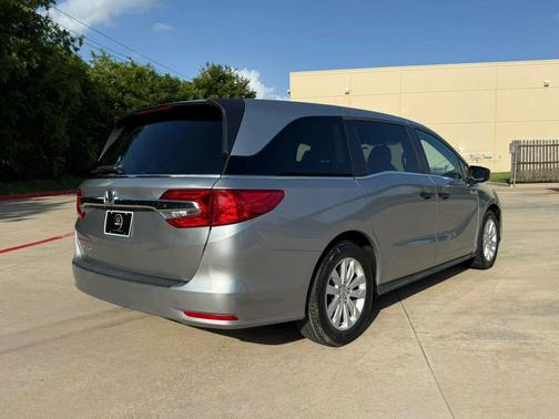 Modern Steel Metallic 2018 Honda Odyssey LX