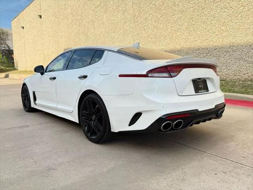 2022 Kia Stinger GT1