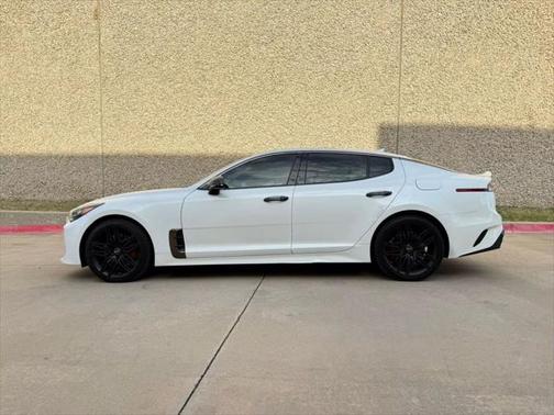 2022 Kia Stinger GT1