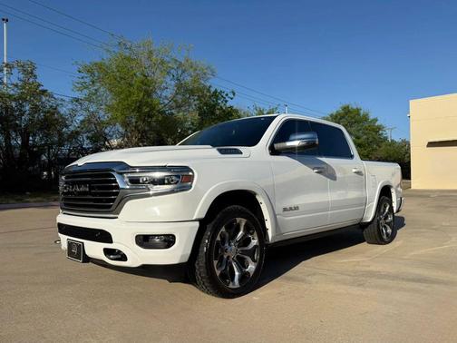 Bright White Clearcoat 2023 RAM 1500 Longhorn