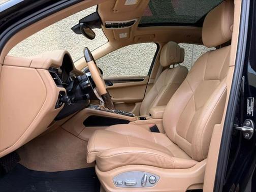 2017 Porsche Macan Base