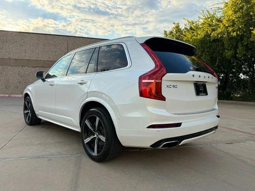 2019 Volvo XC90 T6 R-Design