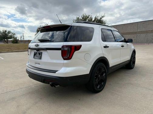 2018 Ford Explorer Sport
