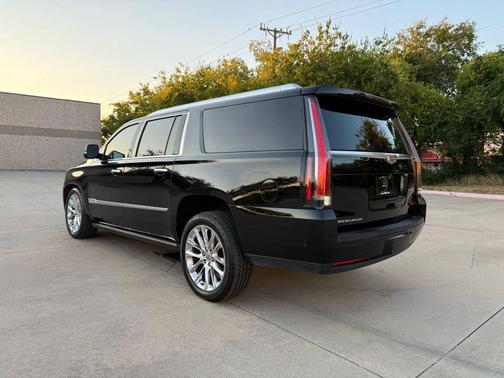 2018 Cadillac Escalade ESV Sport