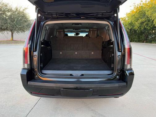 2018 Cadillac Escalade ESV Sport
