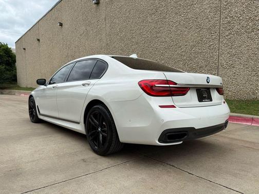 2017 BMW 750 I