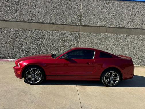 2014 Ford Mustang V6 Premium
