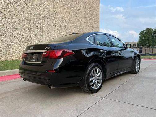 2015 INFINITI Q70 3.7X
