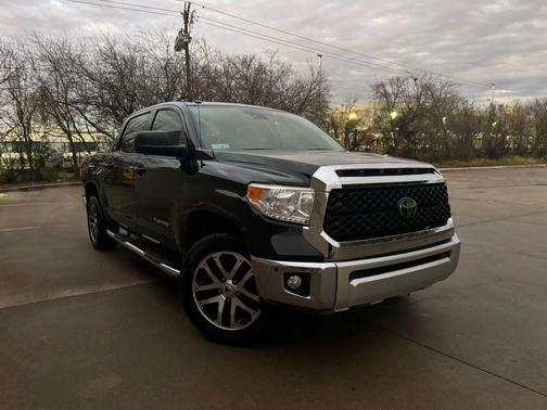 2018 Toyota Tundra SR5